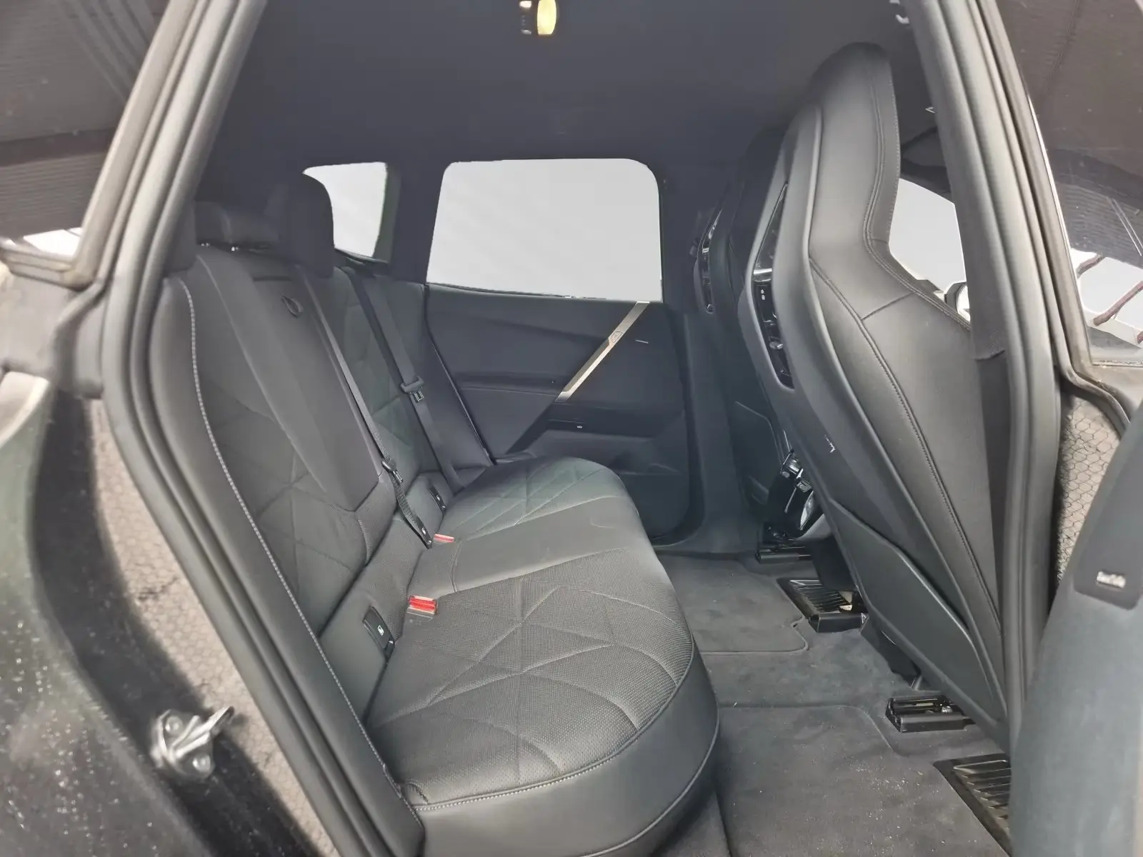 BMW iX xDrive40 Sportpaket – fotka 7