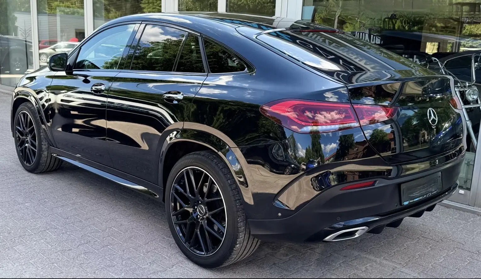 Mercedes-Benz GLE 400d Coupe 4Matic AMG – fotka 7