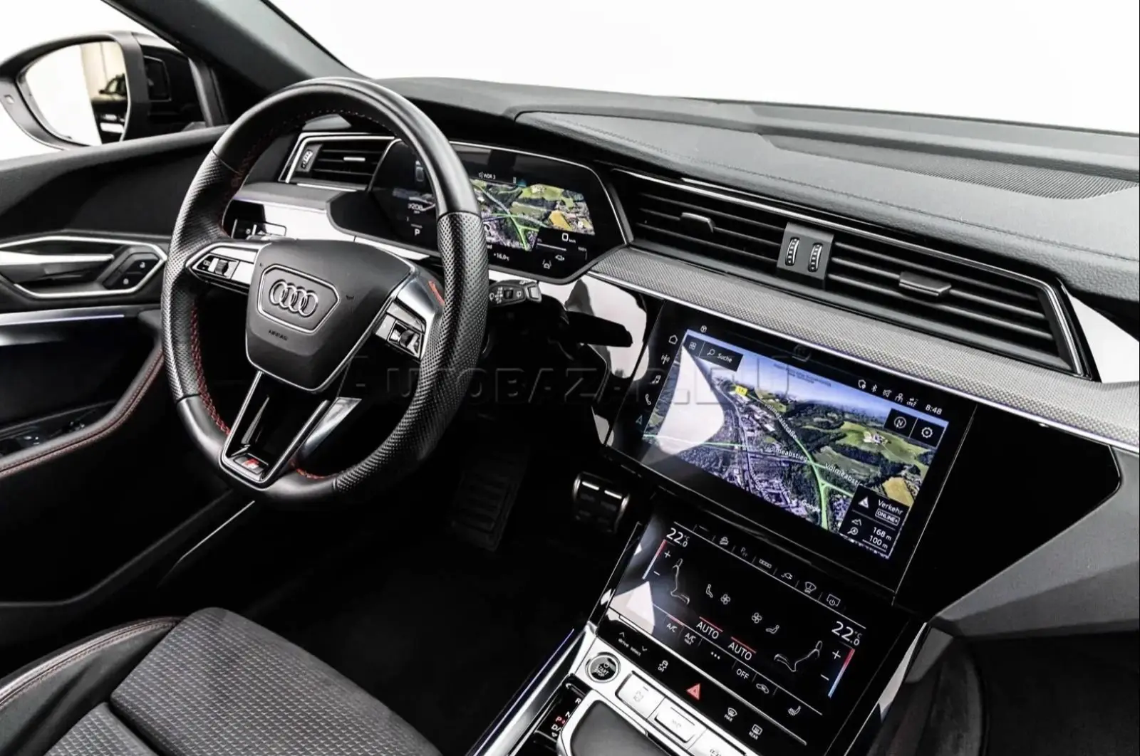 Audi Q8 E-Tron 55 2x S- Line – fotka 6