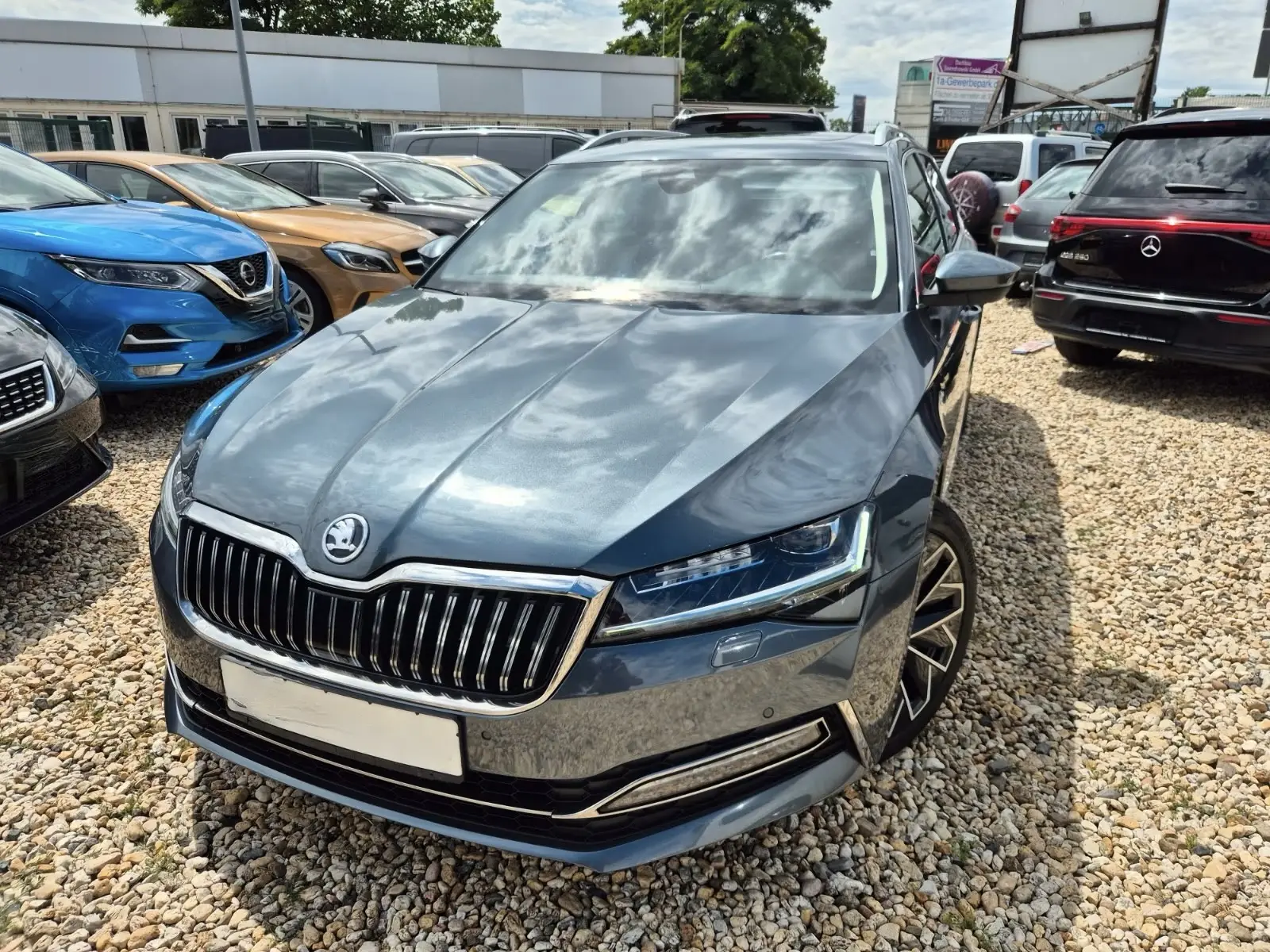 Skoda Superb Combi L&K 2,0 TDI 147KW – fotka 4