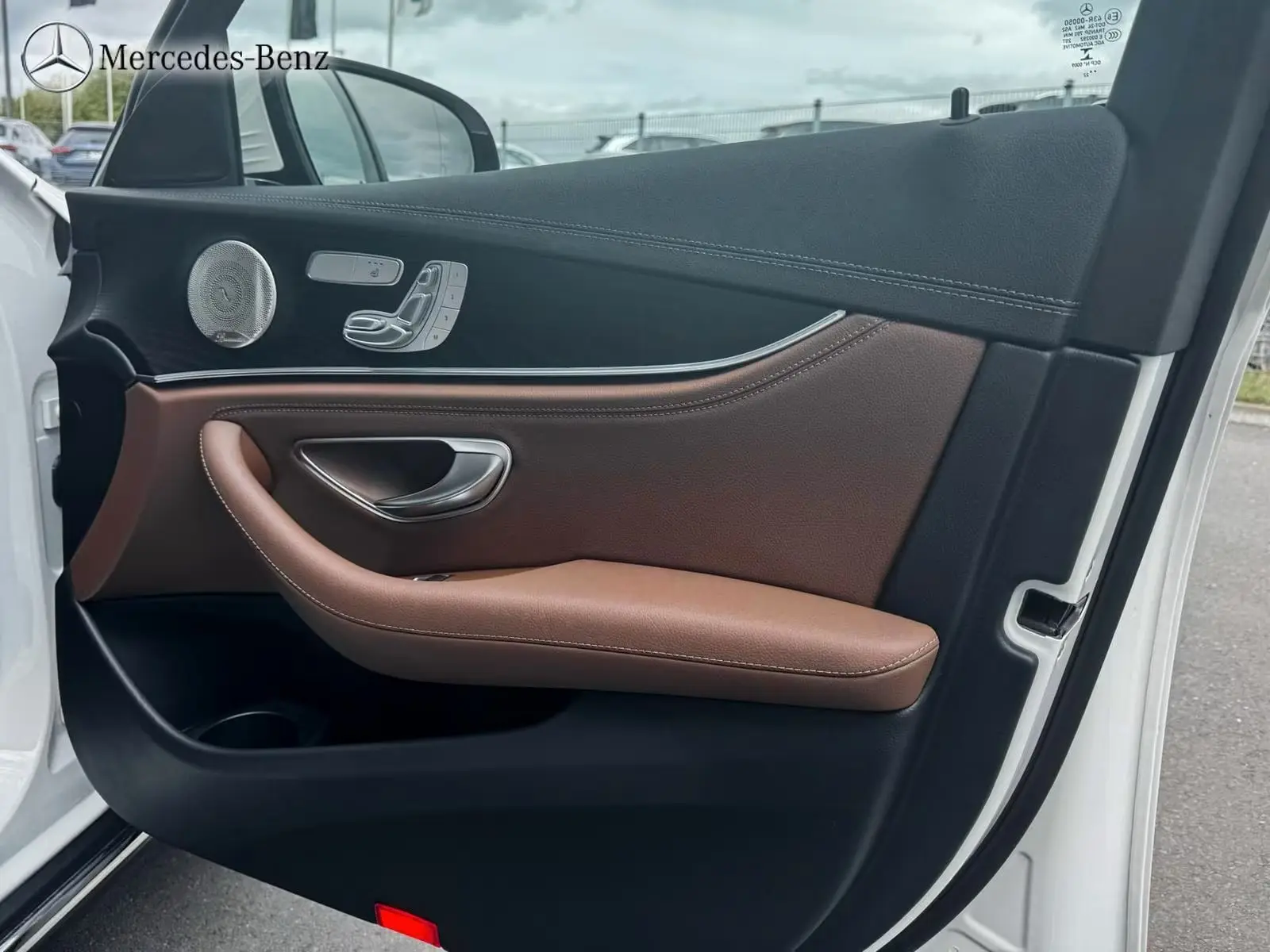 Mercedes-Benz E 220 d 4M Tl All-Terrain  – fotka 17