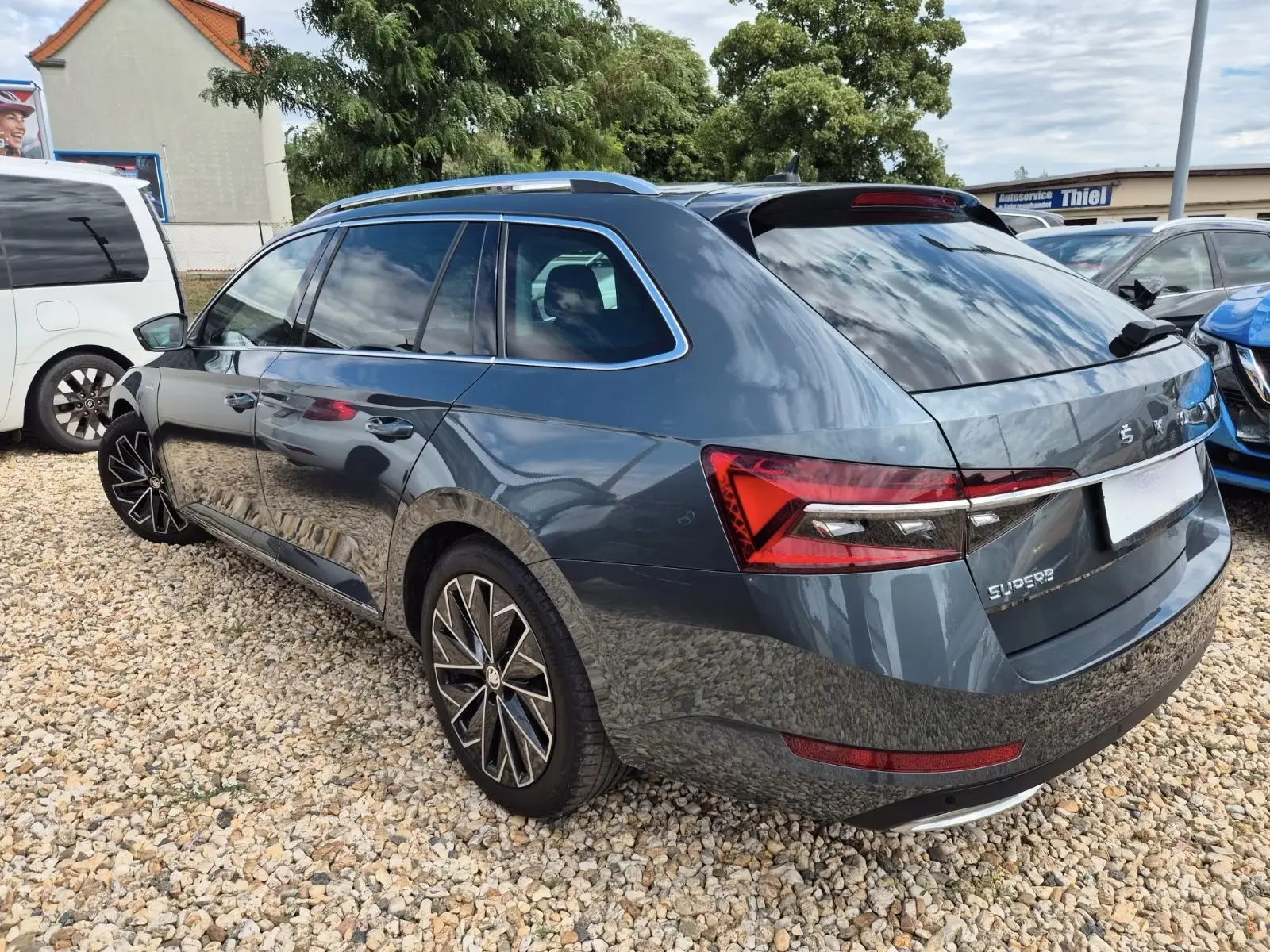 Skoda Superb Combi L&K 2,0 TDI 147KW – fotka 12