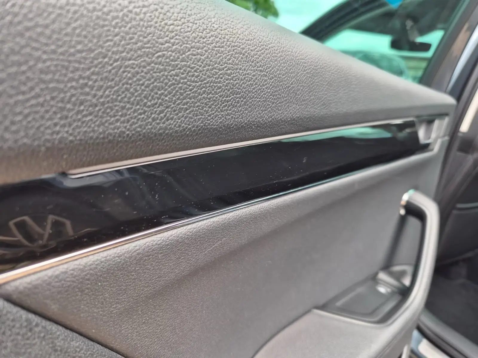 Skoda Superb Combi L&K 2,0 TDI 147KW – fotka 22