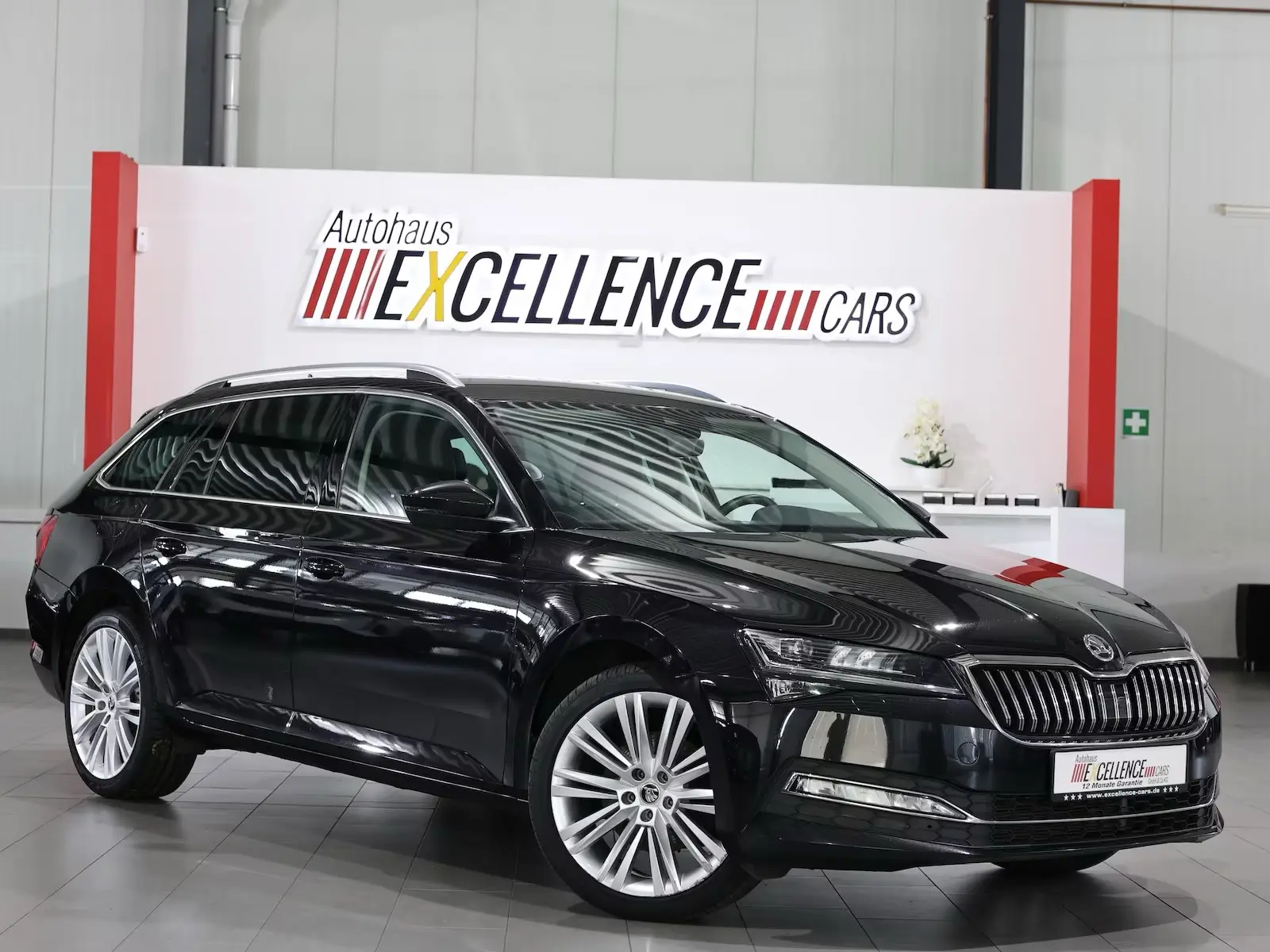 Skoda Superb Combi 2.0 TDI DSG PREMIUM-EDITION  – fotka 5