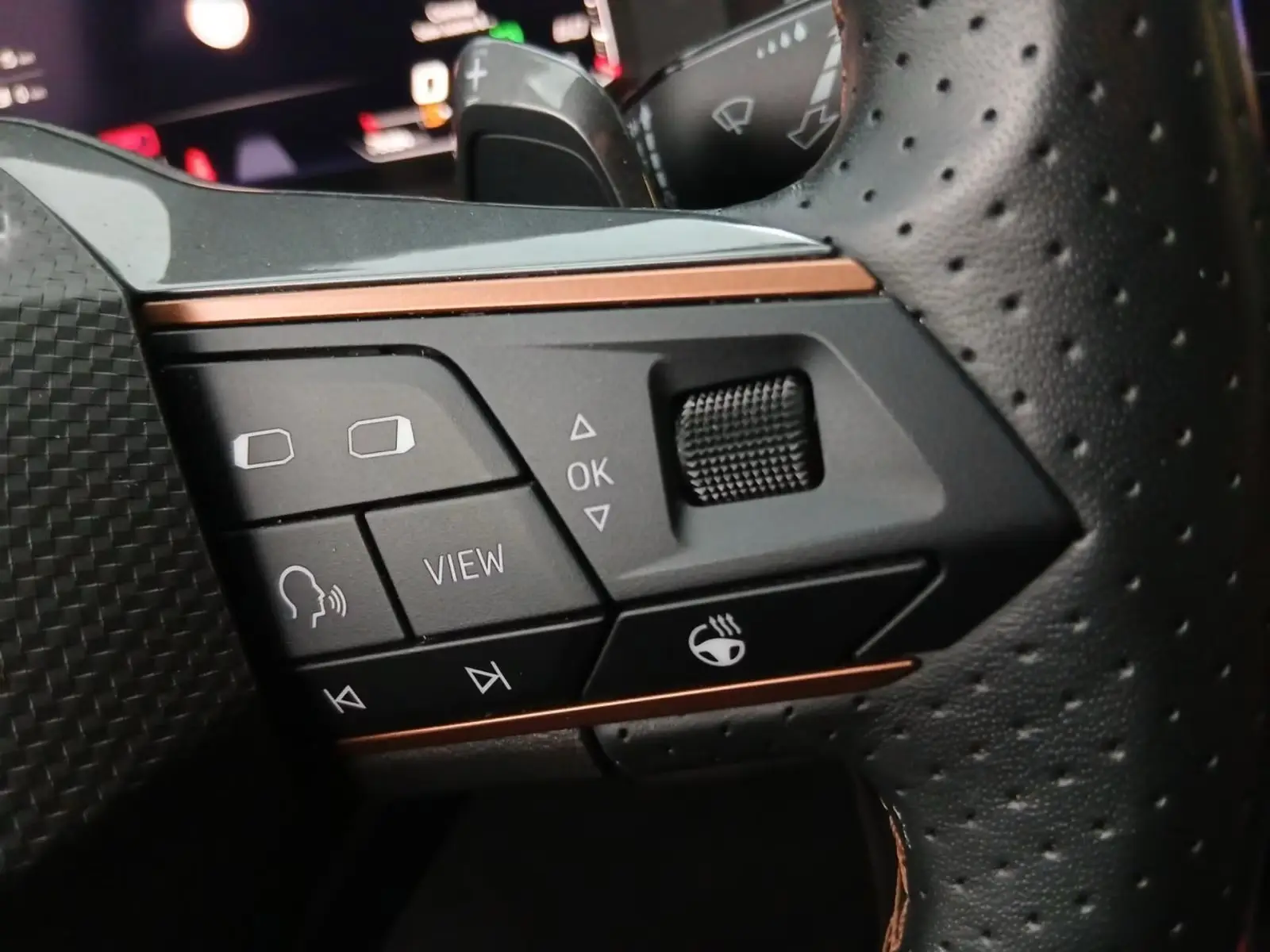 Cupra Formentor 1.4 e-Hybrid DSG *PANO*360 – fotka 13