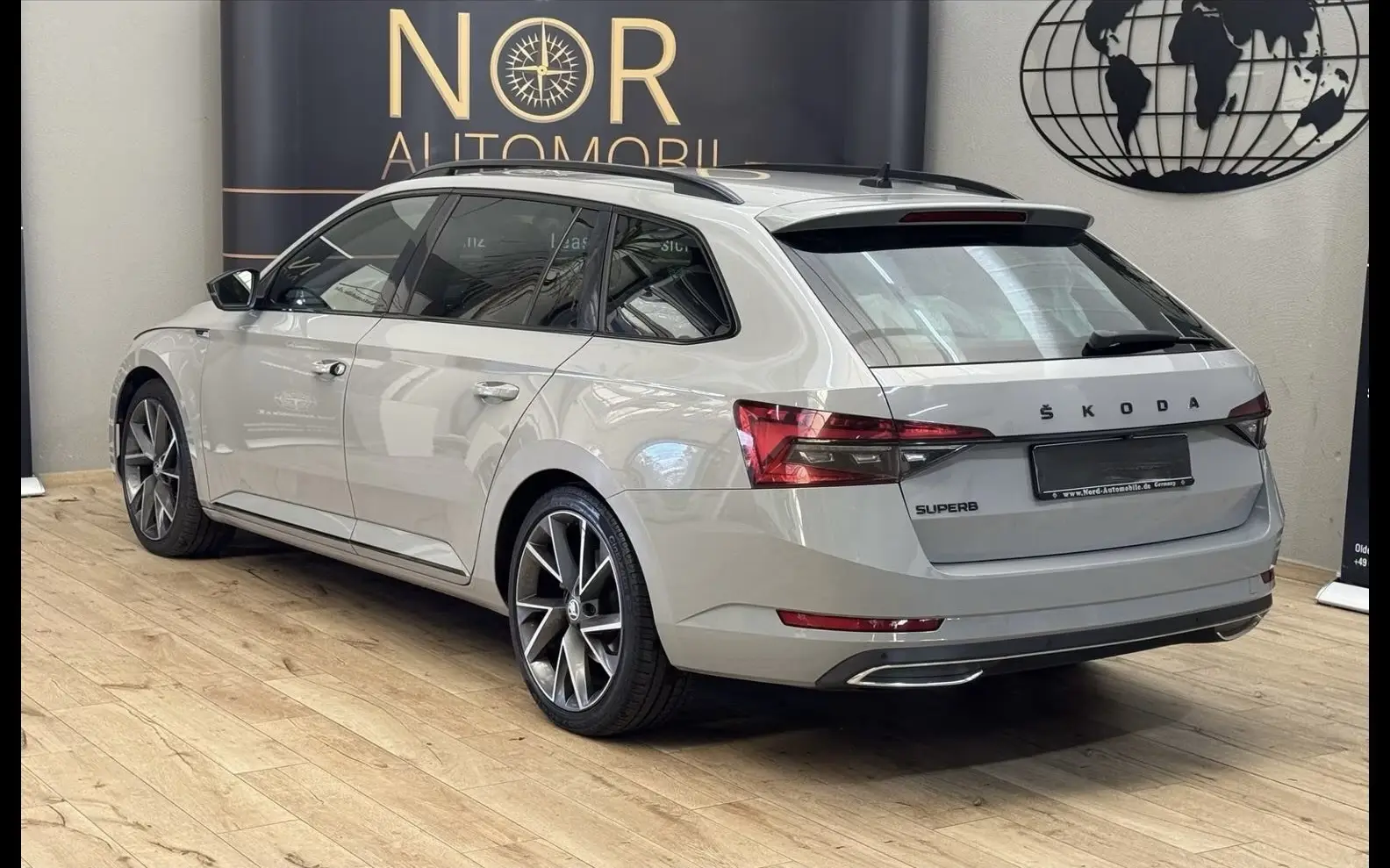 Skoda Superb Combi Sportline 2.0 TDI DSG – fotka 7