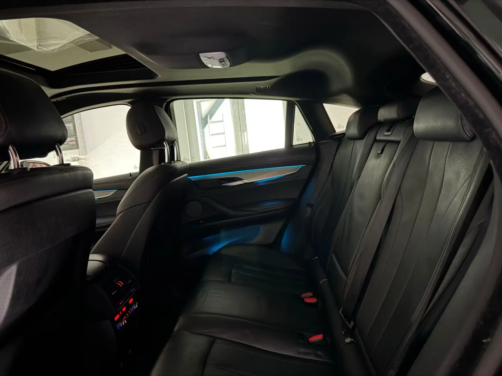BMW X6 xDrive 30 d M SPORT – fotka 11