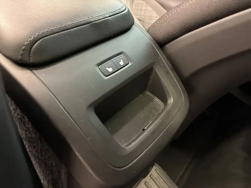 Volvo XC60 T6 AWD Recharge Core – fotka 13