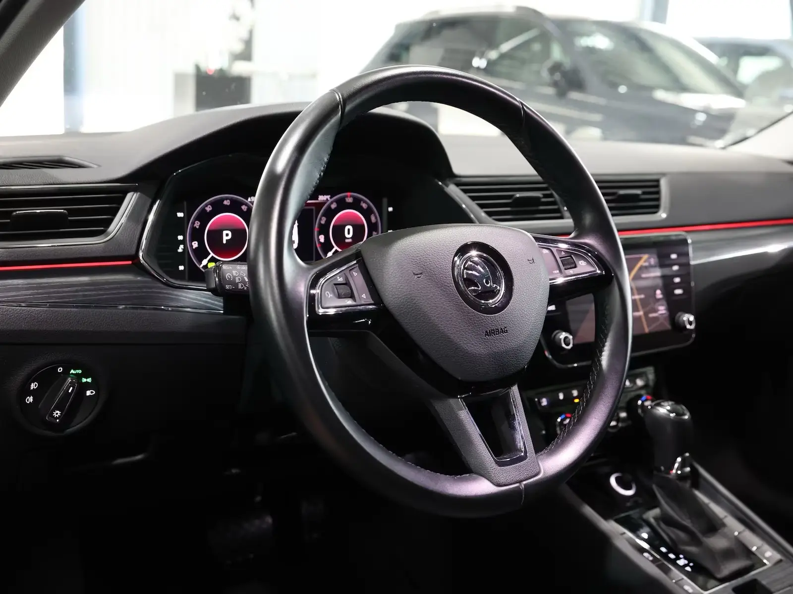 Skoda Superb Combi 2.0 TDI DSG PREMIUM-EDITION  – fotka 10
