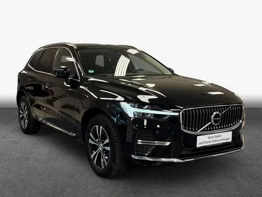 Volvo XC60 T6 AWD Recharge Core – fotka 2
