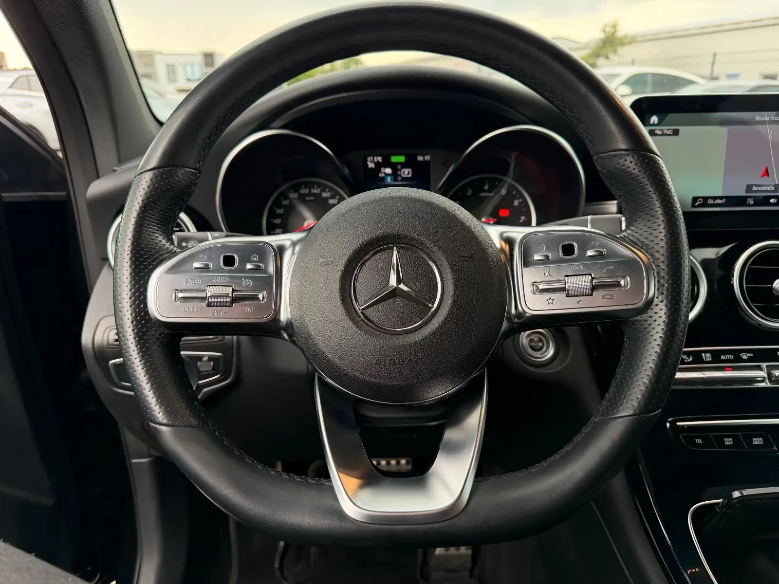 Mercedes-Benz GLC 300e Coupé AMG Line – fotka 11