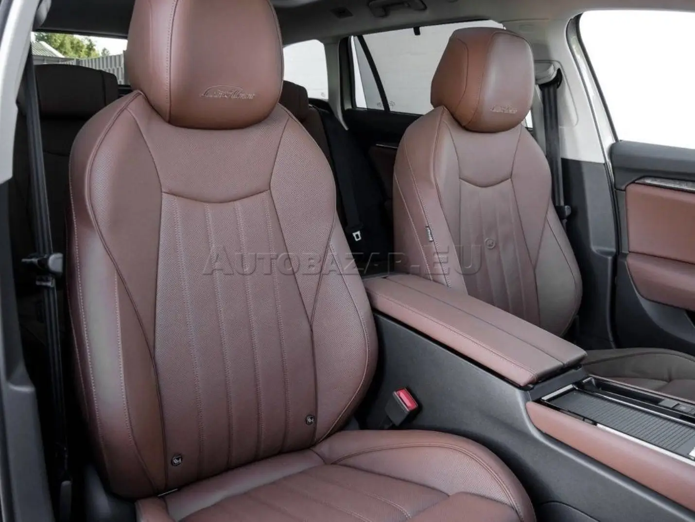 Škoda Superb Combi 2.0 L&K 4X4 – fotka 6