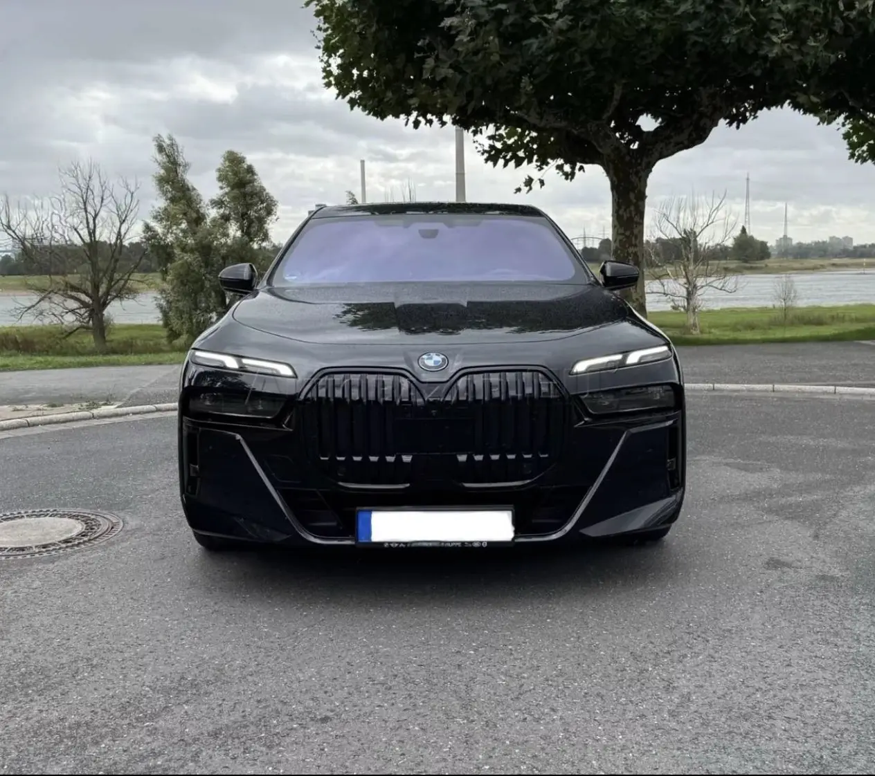 BMW Rad 7 740d mHEV xDrive A/T – fotka 9