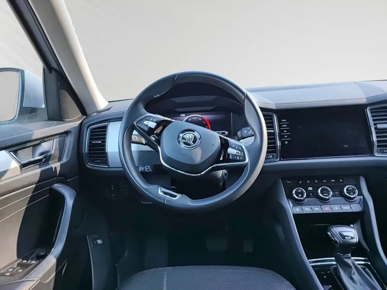 Skoda Kodiaq 2.0 TDI Tour 4x4 – fotka 9