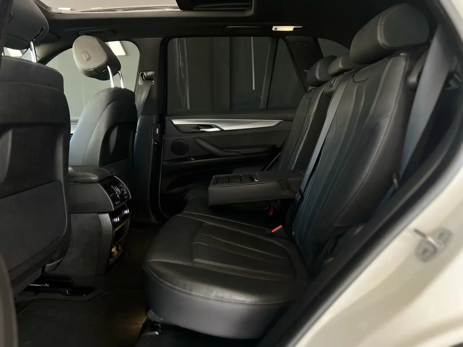 BMW X5 xDrive 30d*7miestna verzia – fotka 9