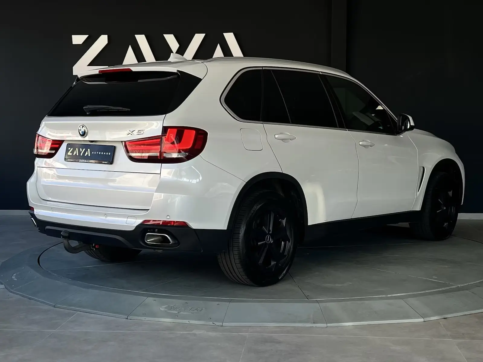 BMW X5 xDrive 30d*7miestna verzia – fotka 6