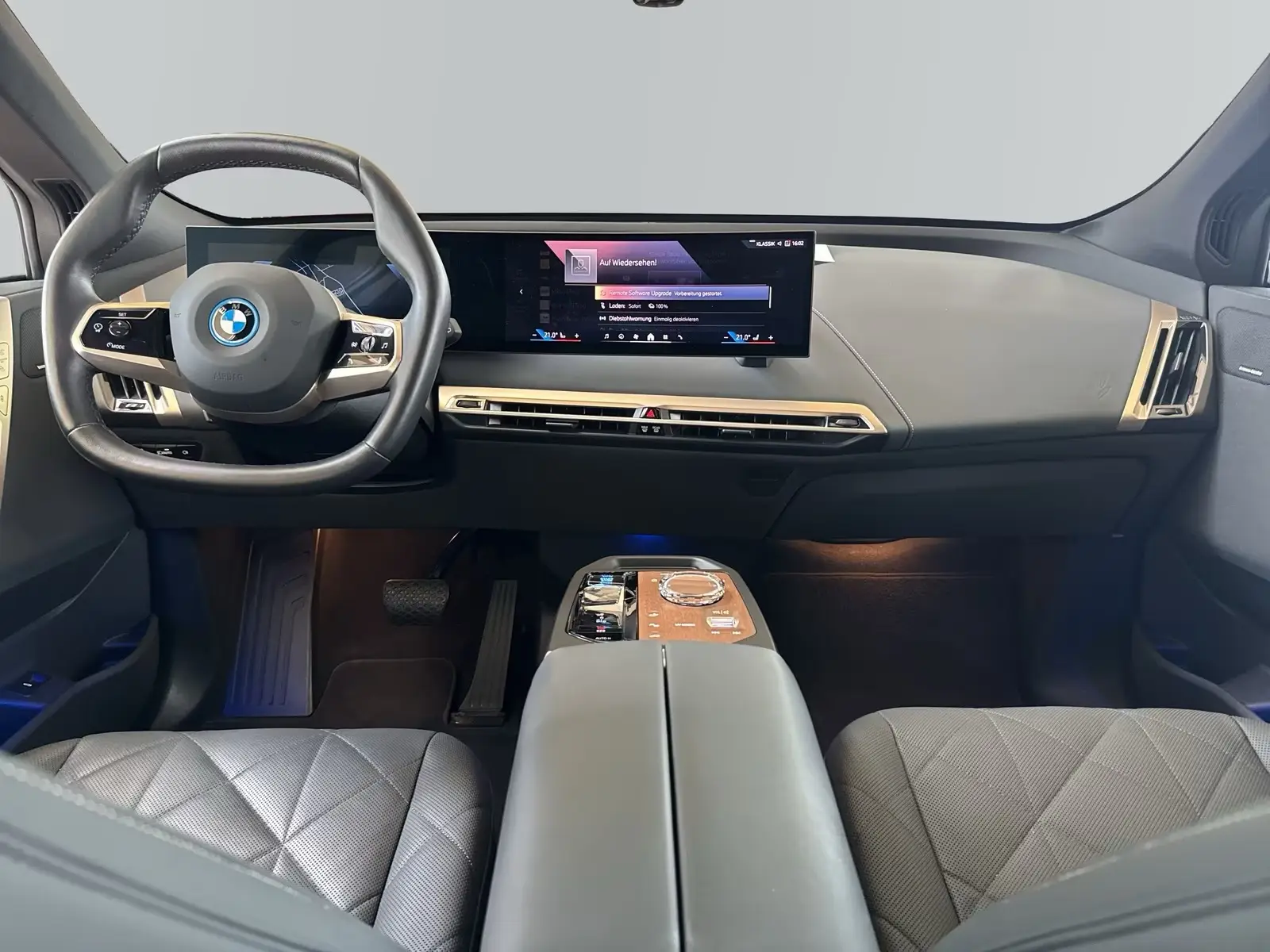 BMW iX xDrive40 Sportpaket – fotka 9