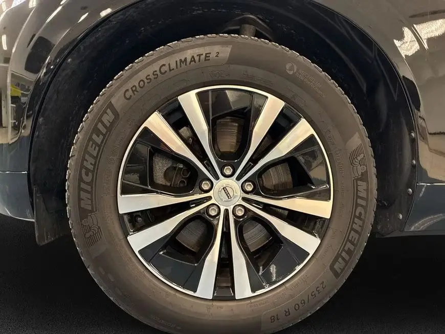 Volvo XC60 T6 AWD Recharge Core – fotka 19