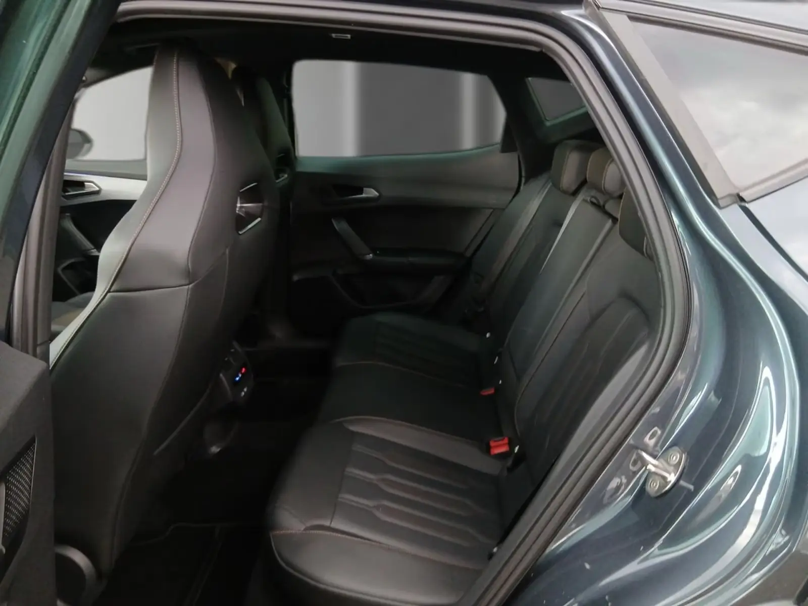 Cupra Formentor 1.4 e-Hybrid DSG *PANO*360 – fotka 11