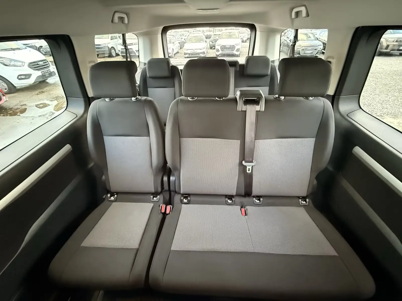 Toyota Proace Verso 2.0 D-4D L2 9Miest LONG – fotka 17