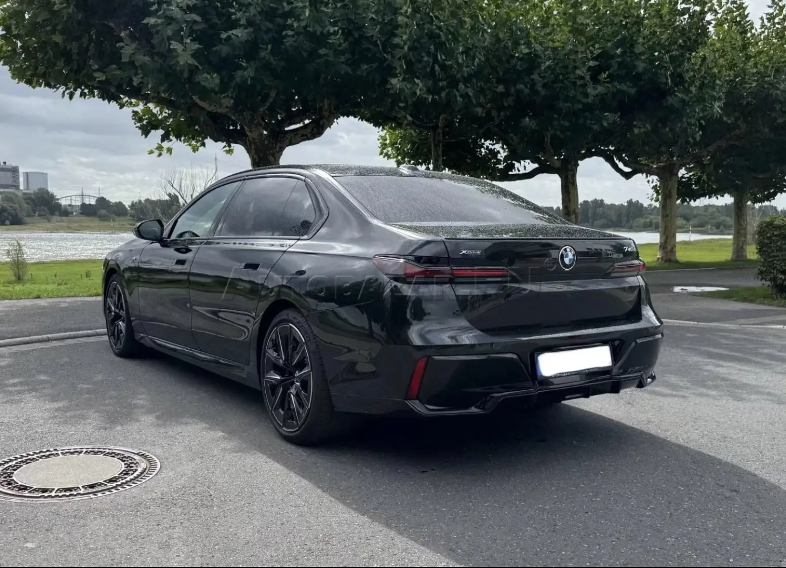 BMW Rad 7 740d mHEV xDrive A/T – fotka 7