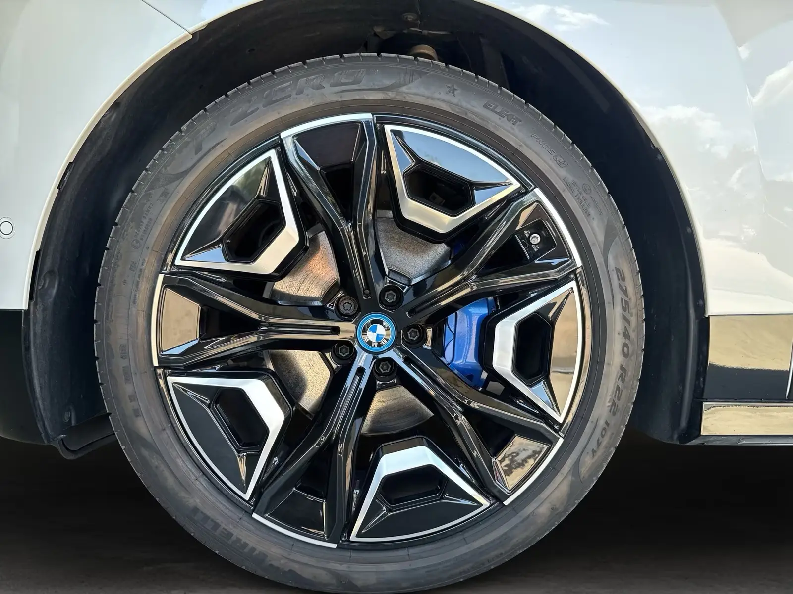BMW iX xDrive40 Sportpaket – fotka 20