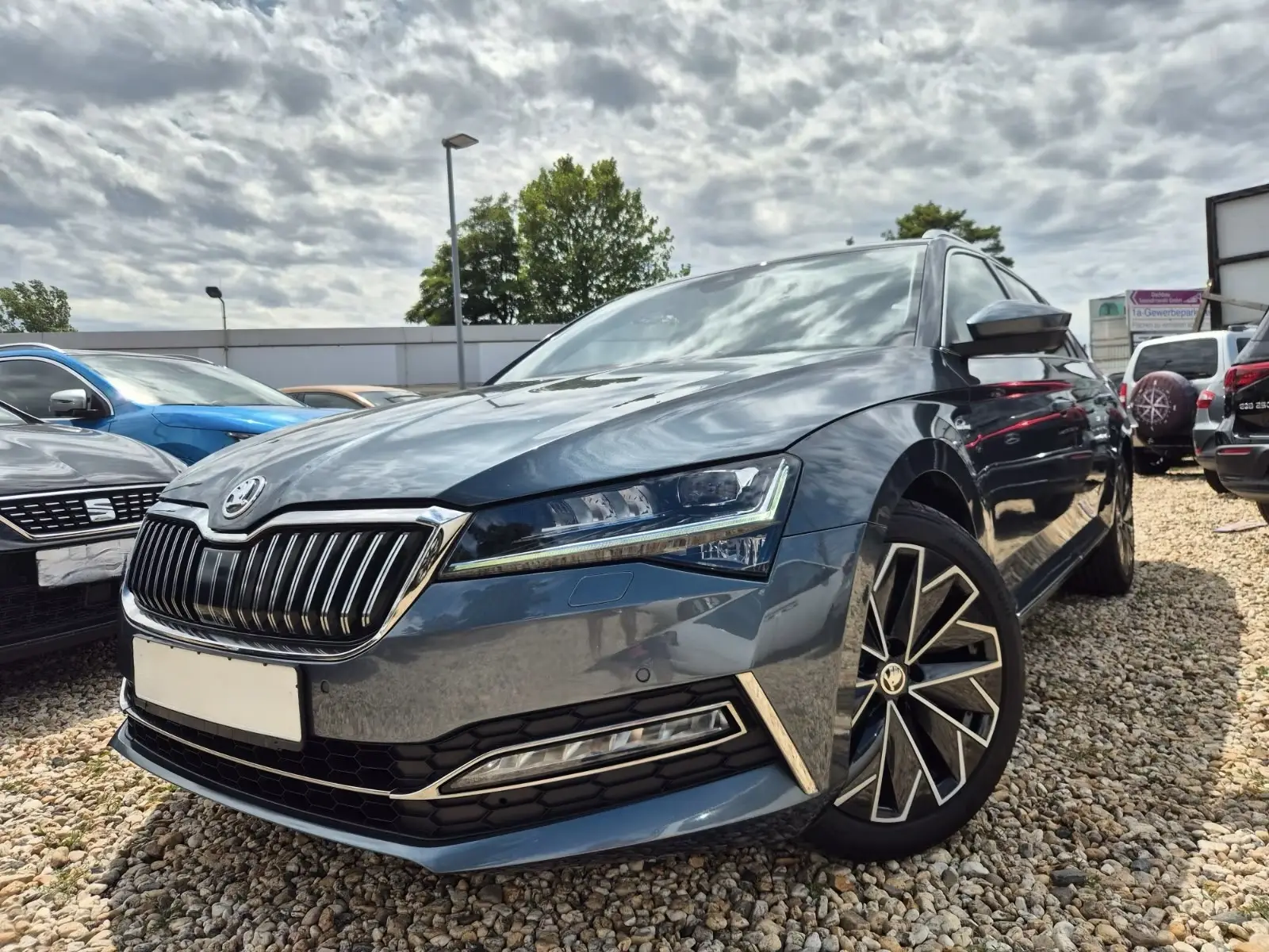Skoda Superb Combi L&K 2,0 TDI 147KW – fotka 2
