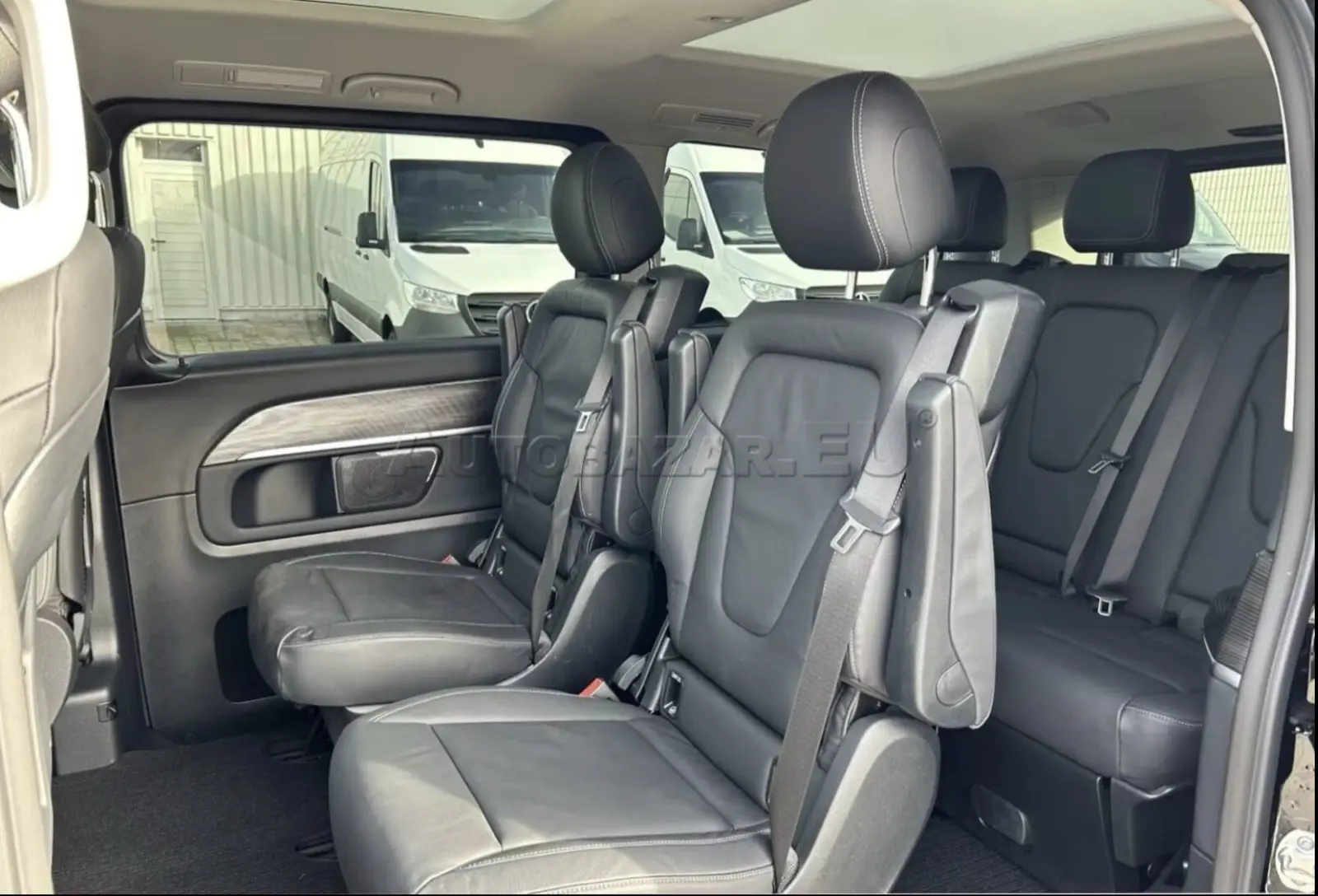 Mercedes-Benz V trieda 300 d 4MATIC AVANTGARDE – fotka 5