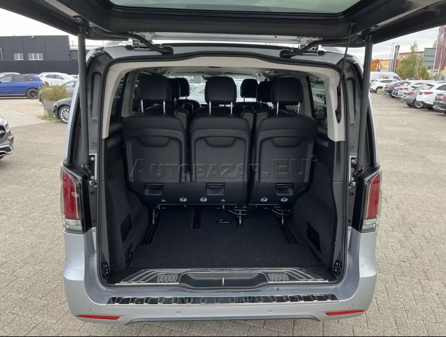 Mercedes-Benz V trieda V300 Avantgarde Long 4x4 – fotka 2