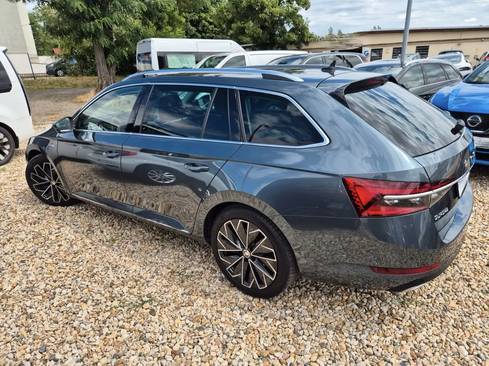 Skoda Superb Combi L&K 2,0 TDI 147KW – fotka 13