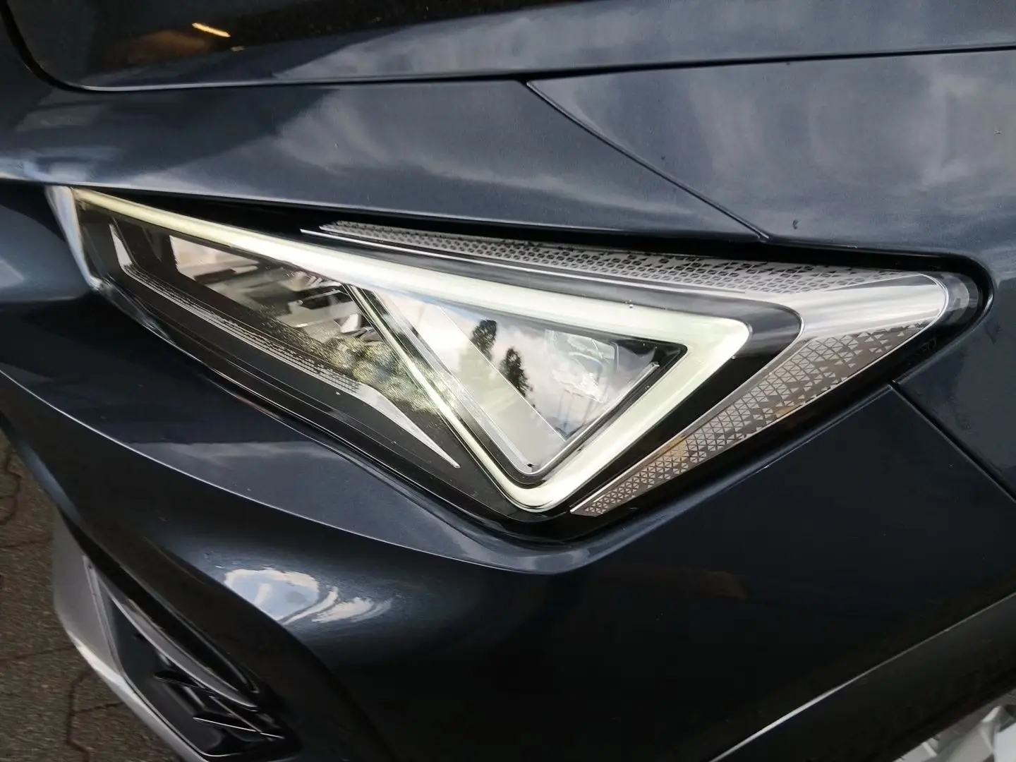 Cupra Formentor 1.4 e-Hybrid DSG *PANO*360 – fotka 22