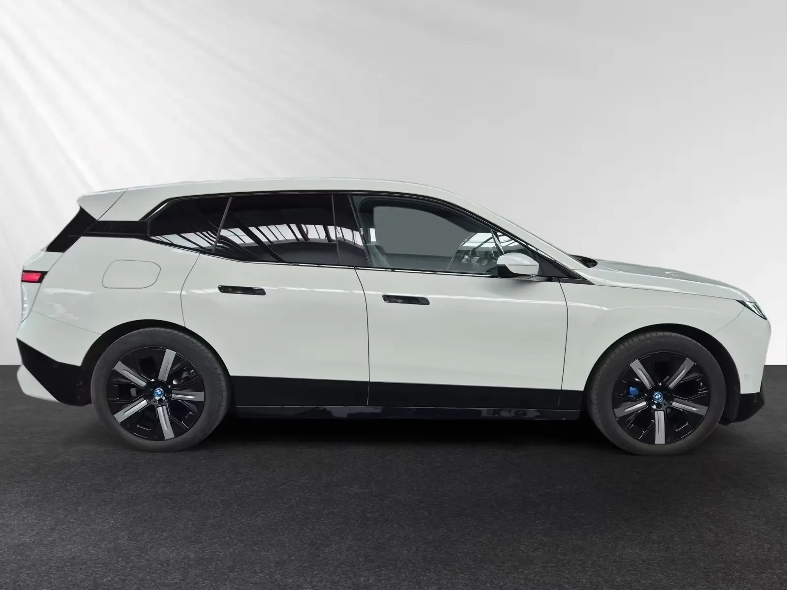 BMW iX xDrive40 Sportpaket – fotka 2