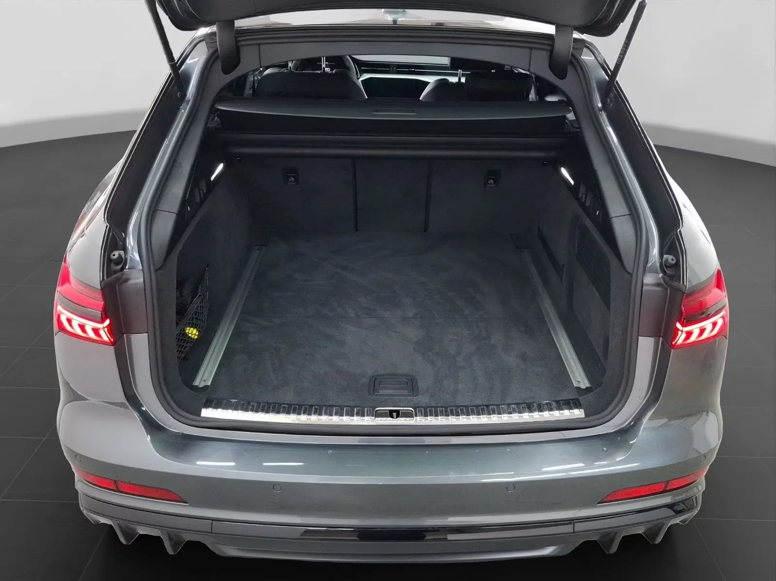 Audi S6 Avant Quattro B&O – fotka 15
