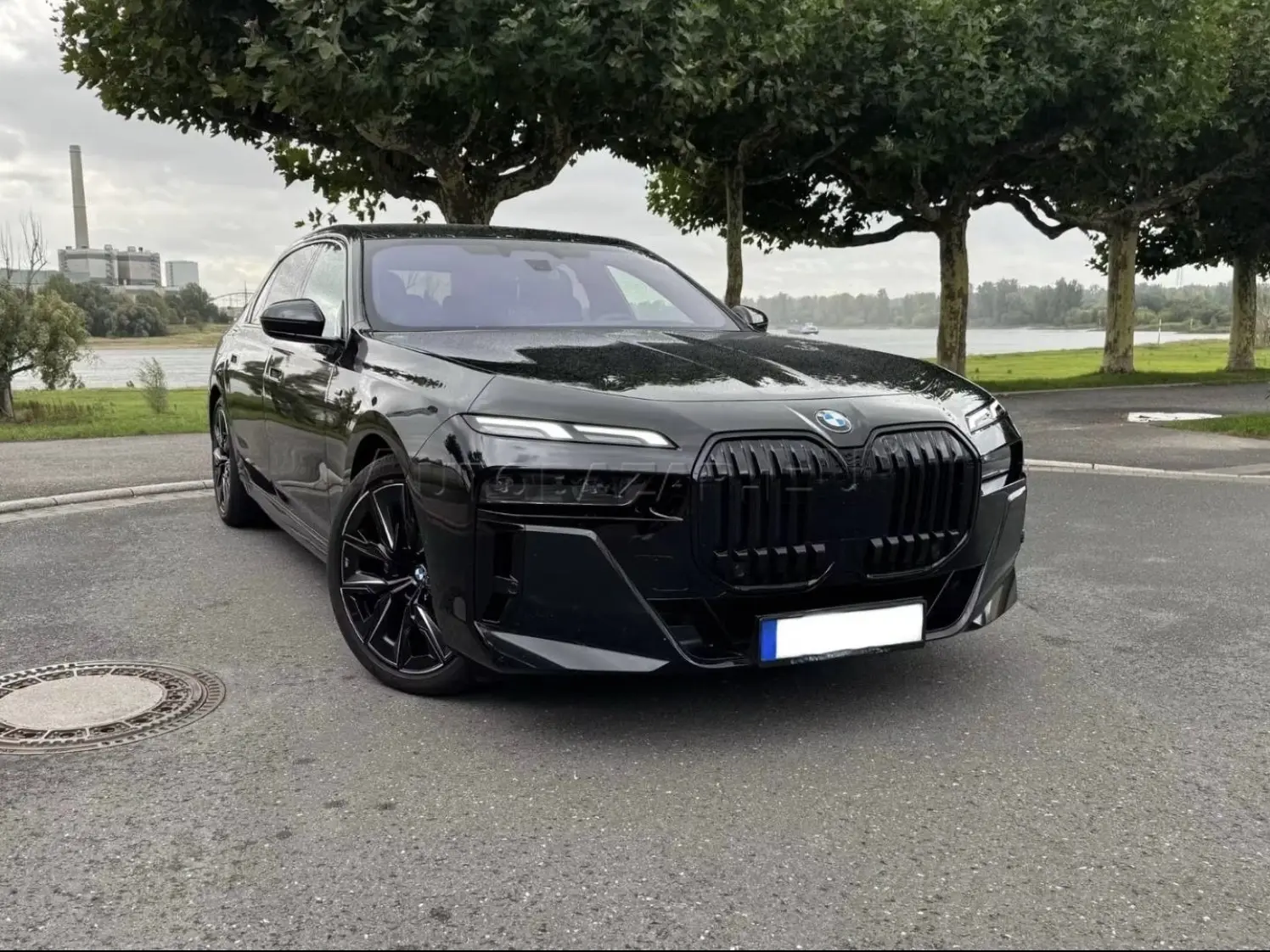 BMW Rad 7 740d mHEV xDrive A/T – fotka 1