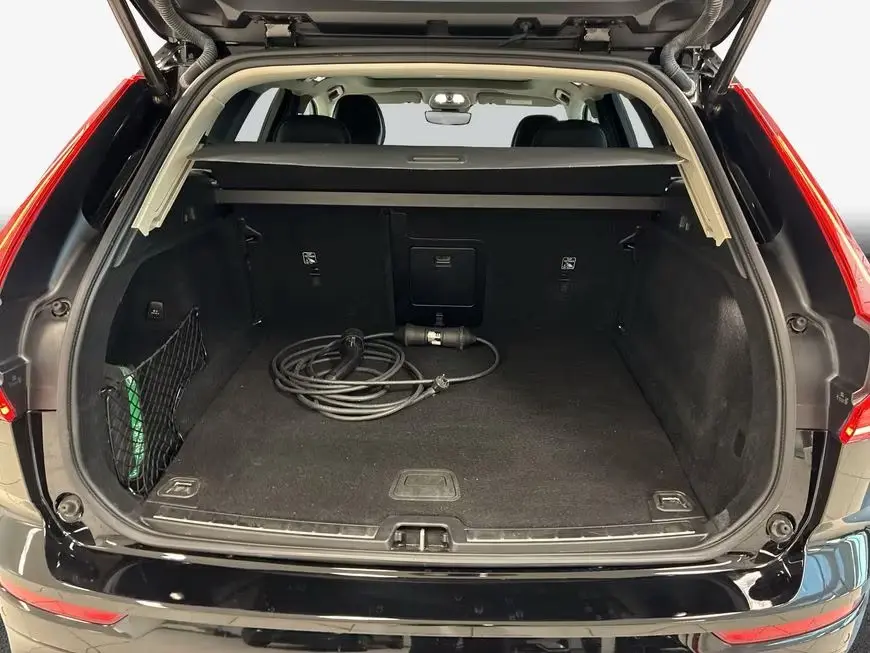 Volvo XC60 T6 AWD Recharge Core – fotka 17