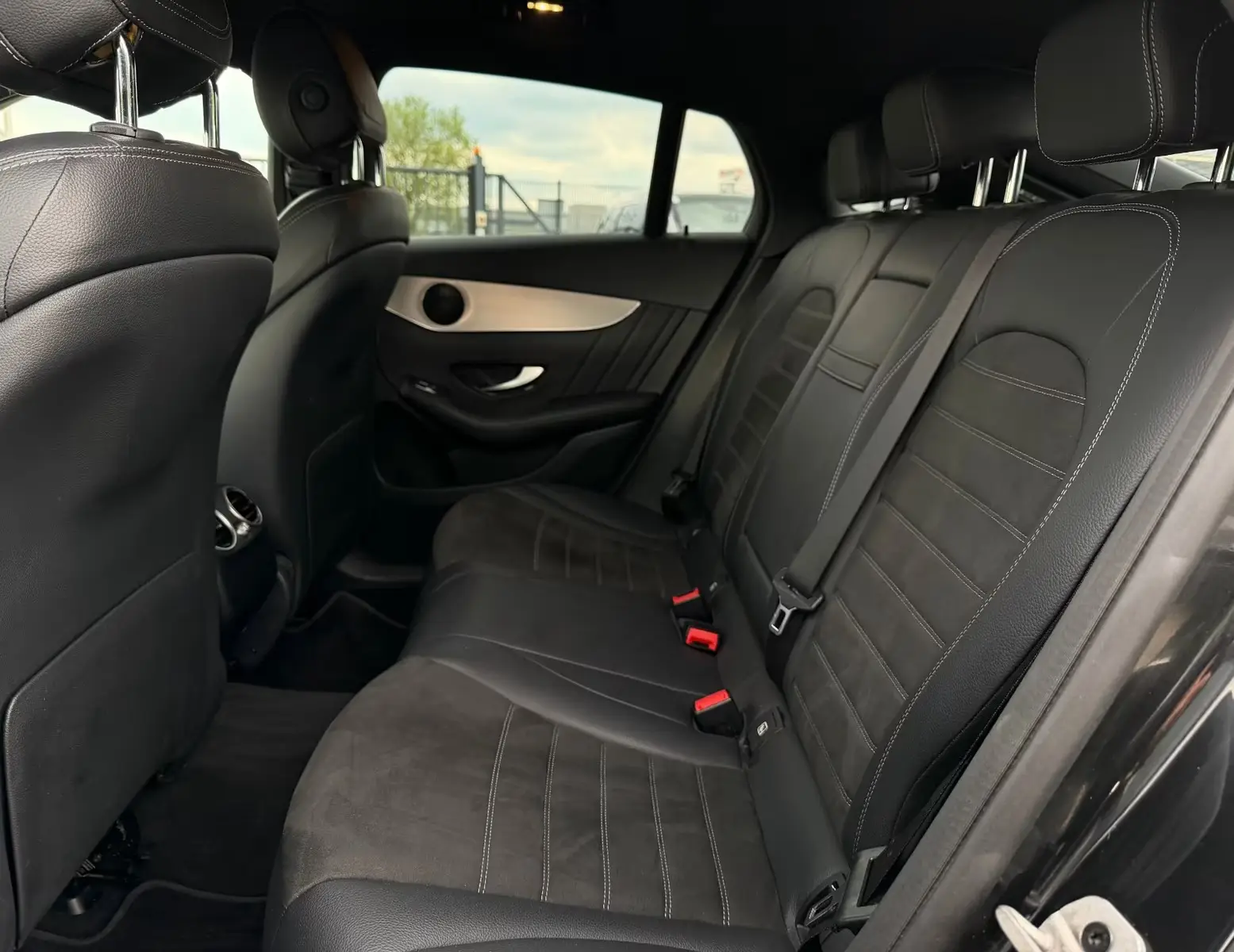 Mercedes-Benz GLC 300e Coupé AMG Line – fotka 12