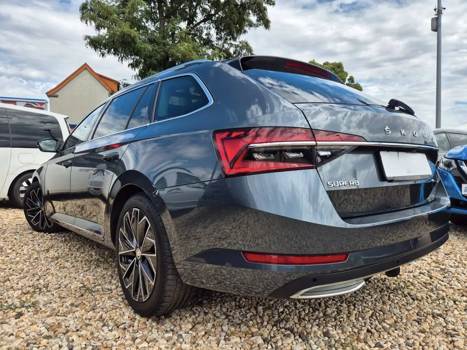 Skoda Superb Combi L&K 2,0 TDI 147KW – fotka 14