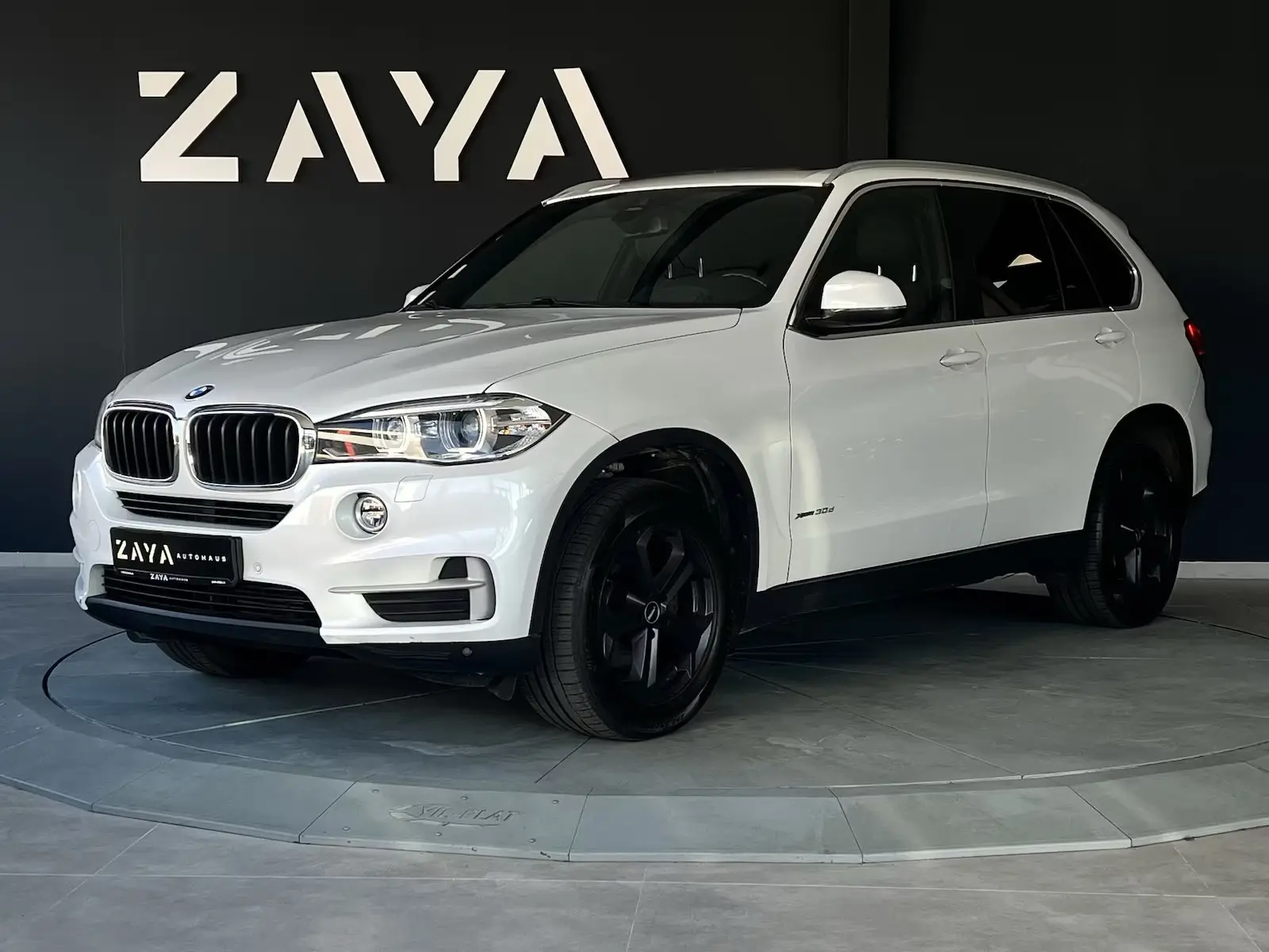 BMW X5 xDrive 30d*7miestna verzia – fotka 2