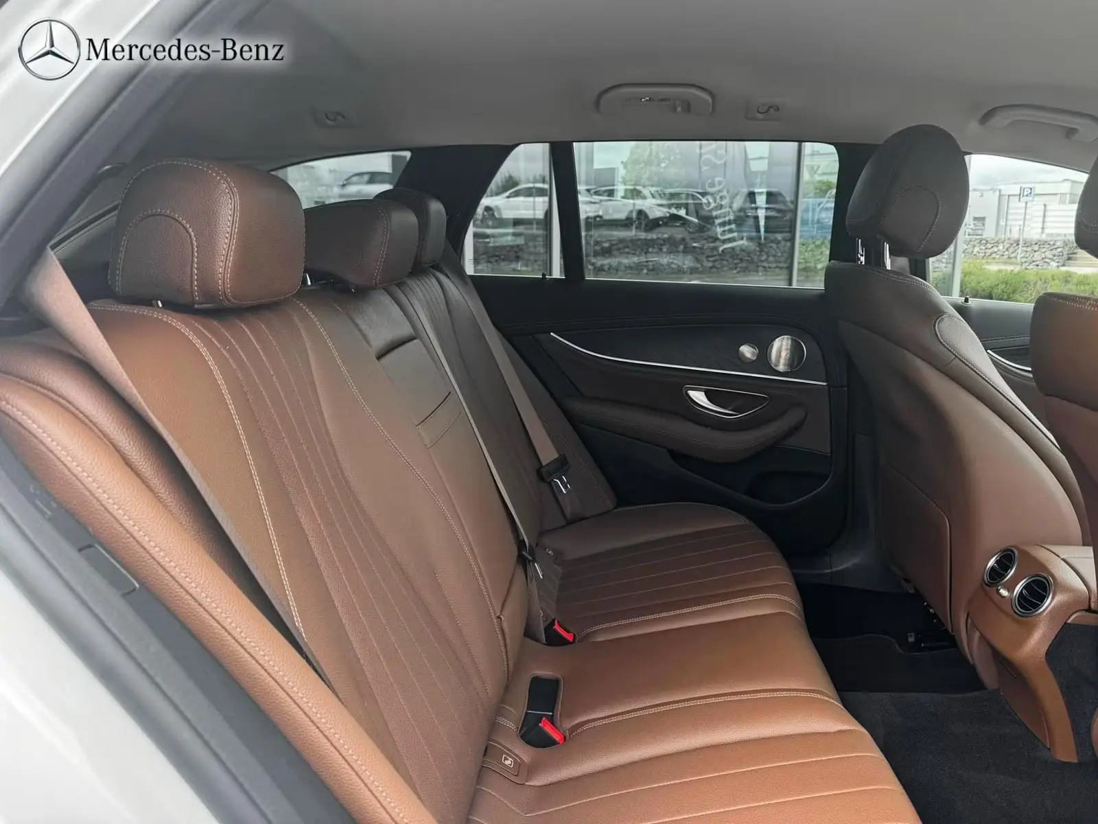Mercedes-Benz E 220 d 4M Tl All-Terrain  – fotka 12