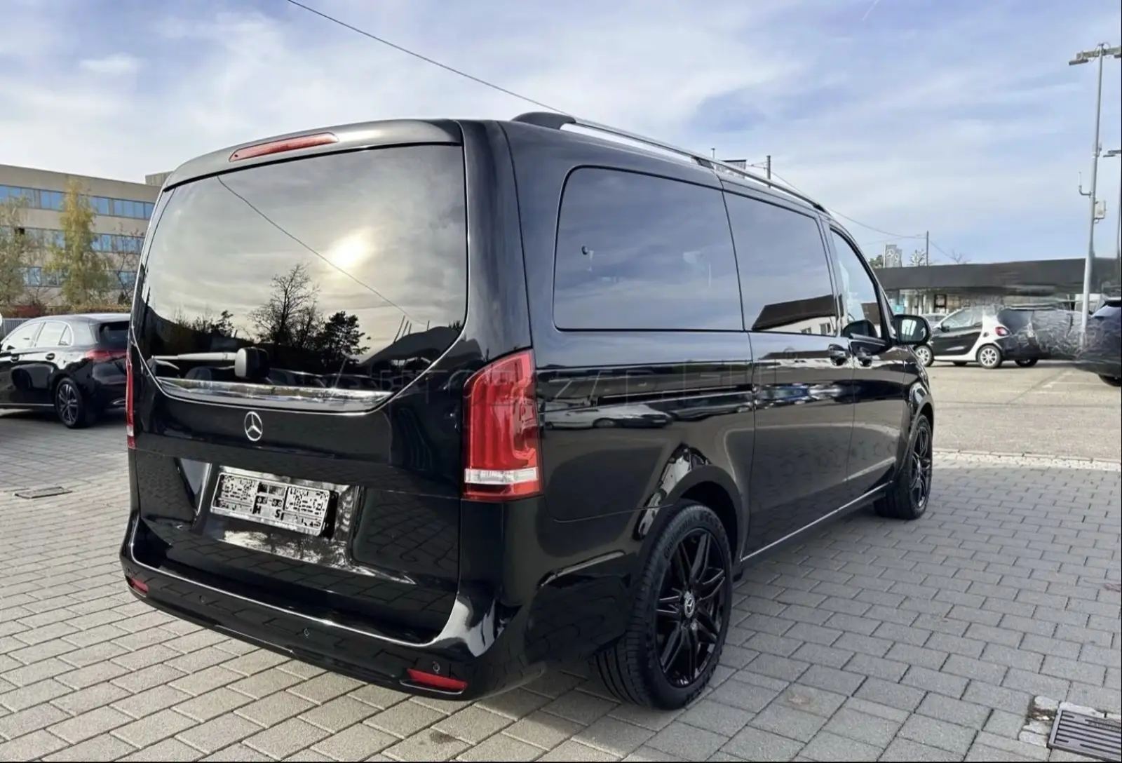 Mercedes-Benz V trieda 300 d 4MATIC AVANTGARDE – fotka 9