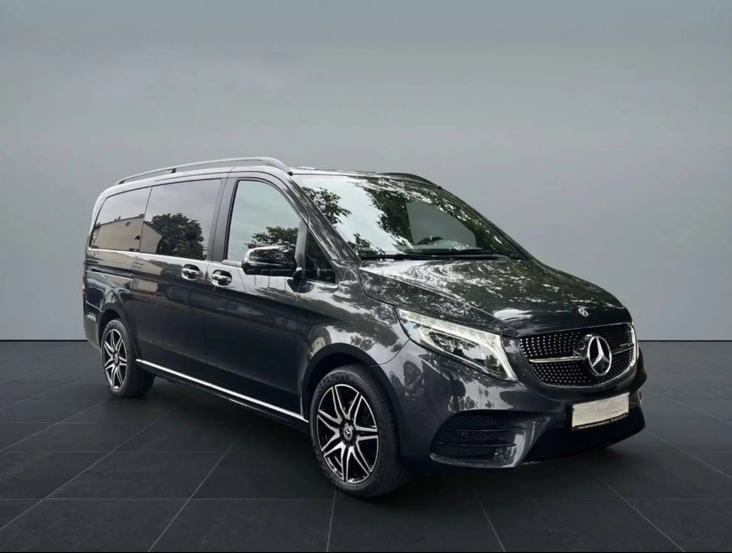 Mercedes-Benz V trieda V300 d lang A/T 4MATIC – fotka 1