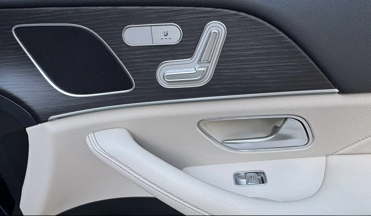 Mercedes-Benz GLE 400d Coupe 4Matic AMG – fotka 15