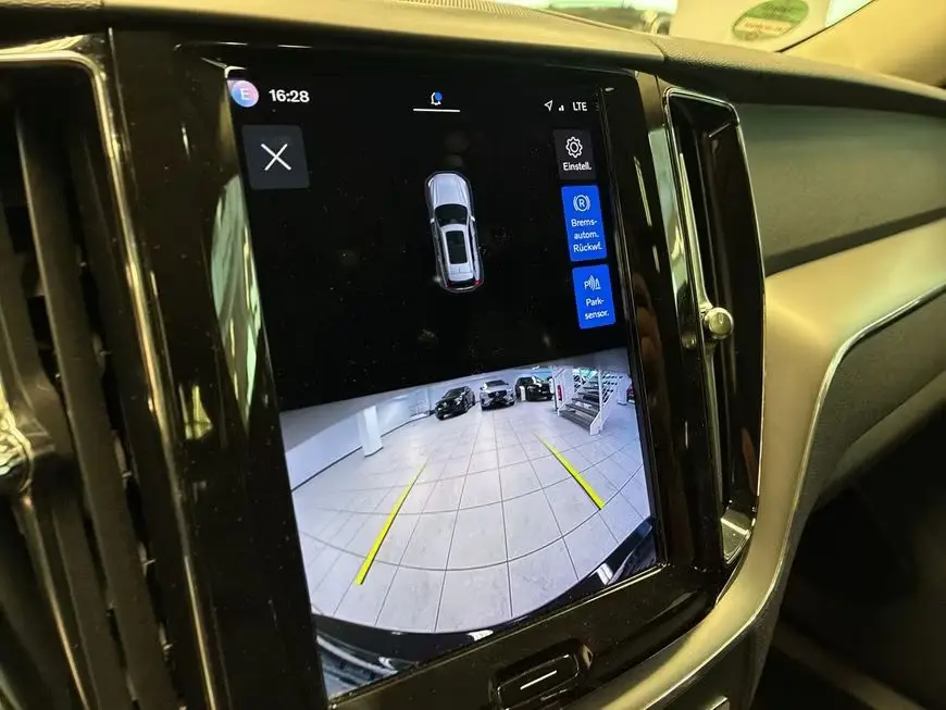 Volvo XC60 T6 AWD Recharge Core – fotka 14