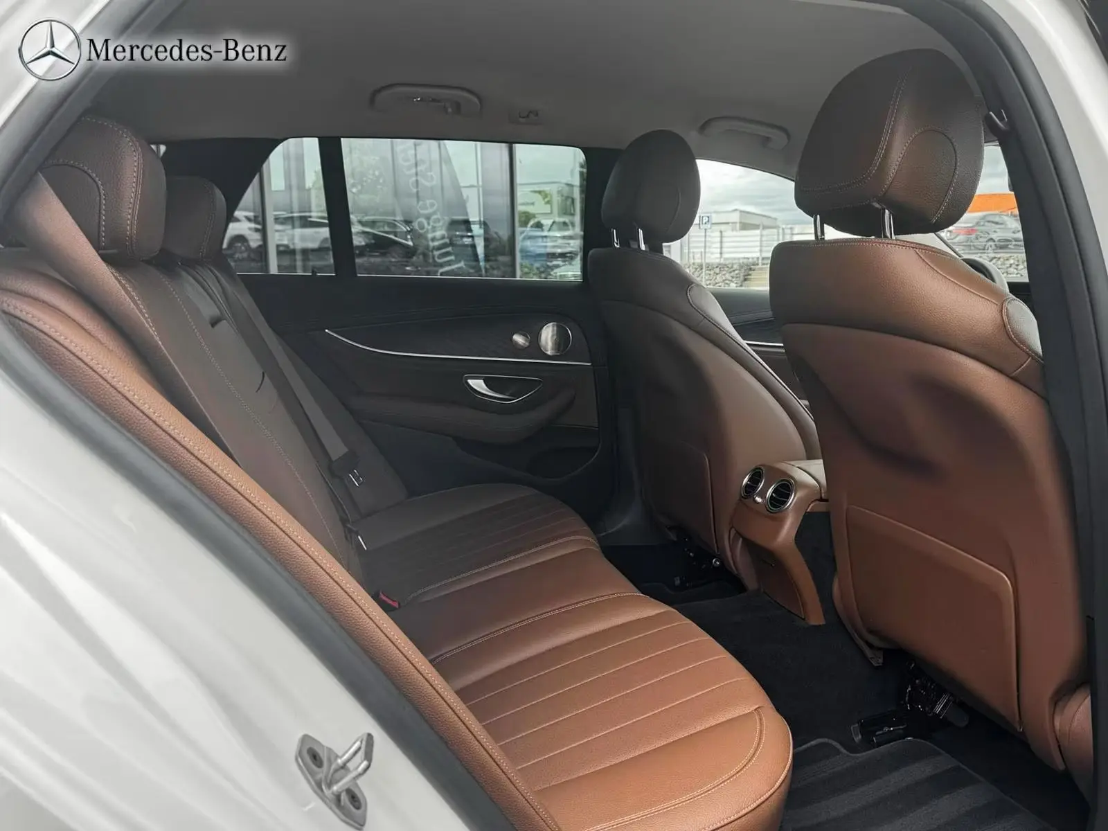 Mercedes-Benz E 220 d 4M Tl All-Terrain  – fotka 11