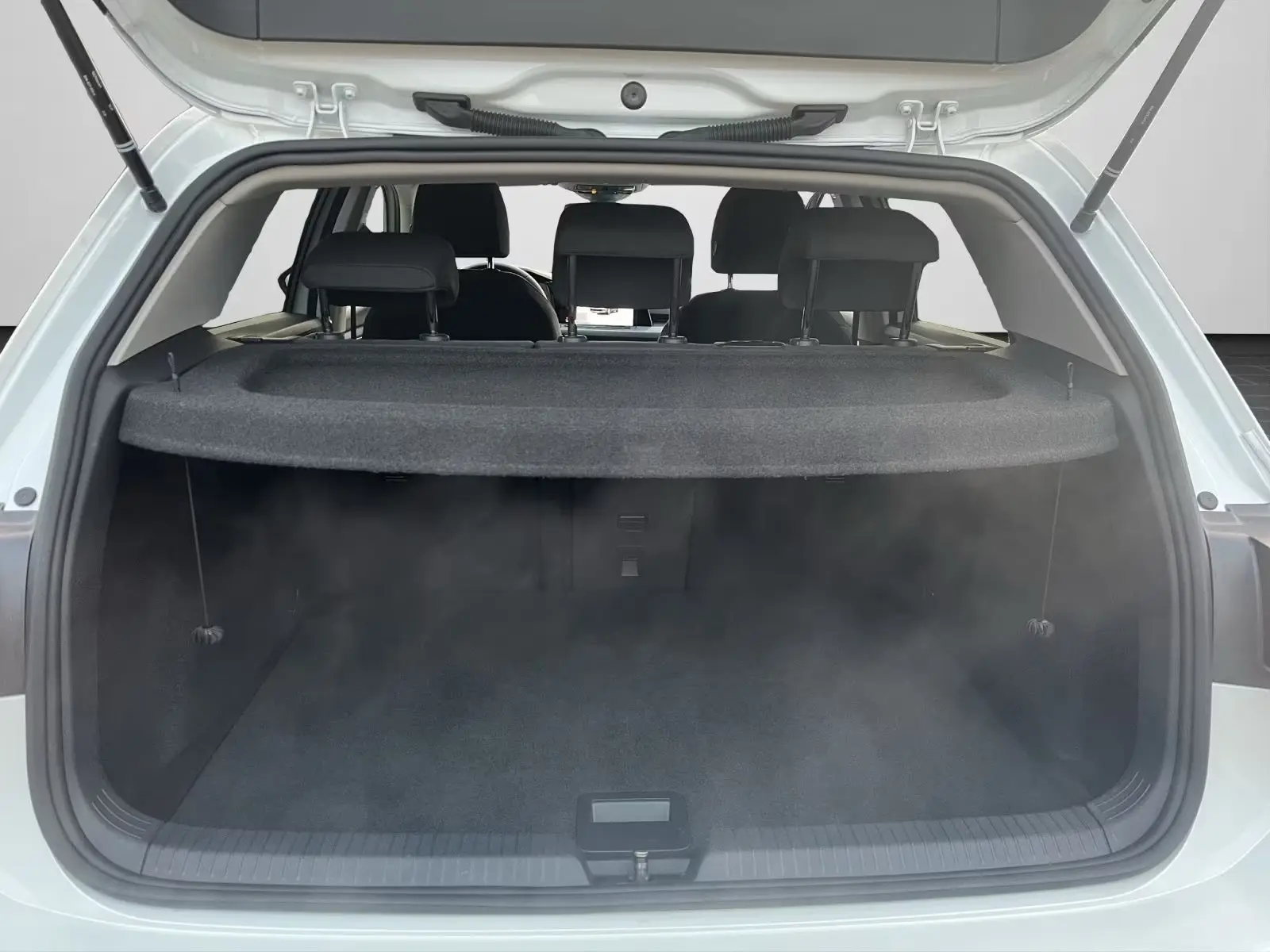 Volkswagen Golf VIII 1,5 TSI DSG – fotka 13
