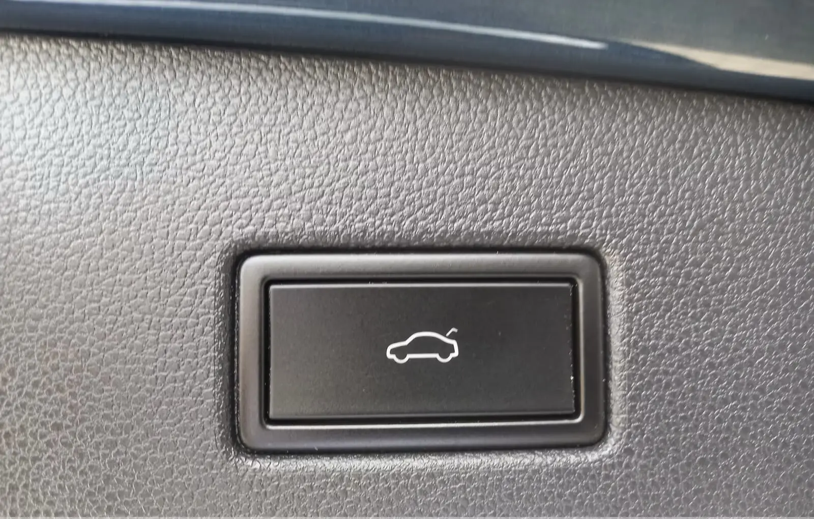 Volkswagen Tiguan 1.5 TSI DSG Elegance MatrixLED – fotka 12