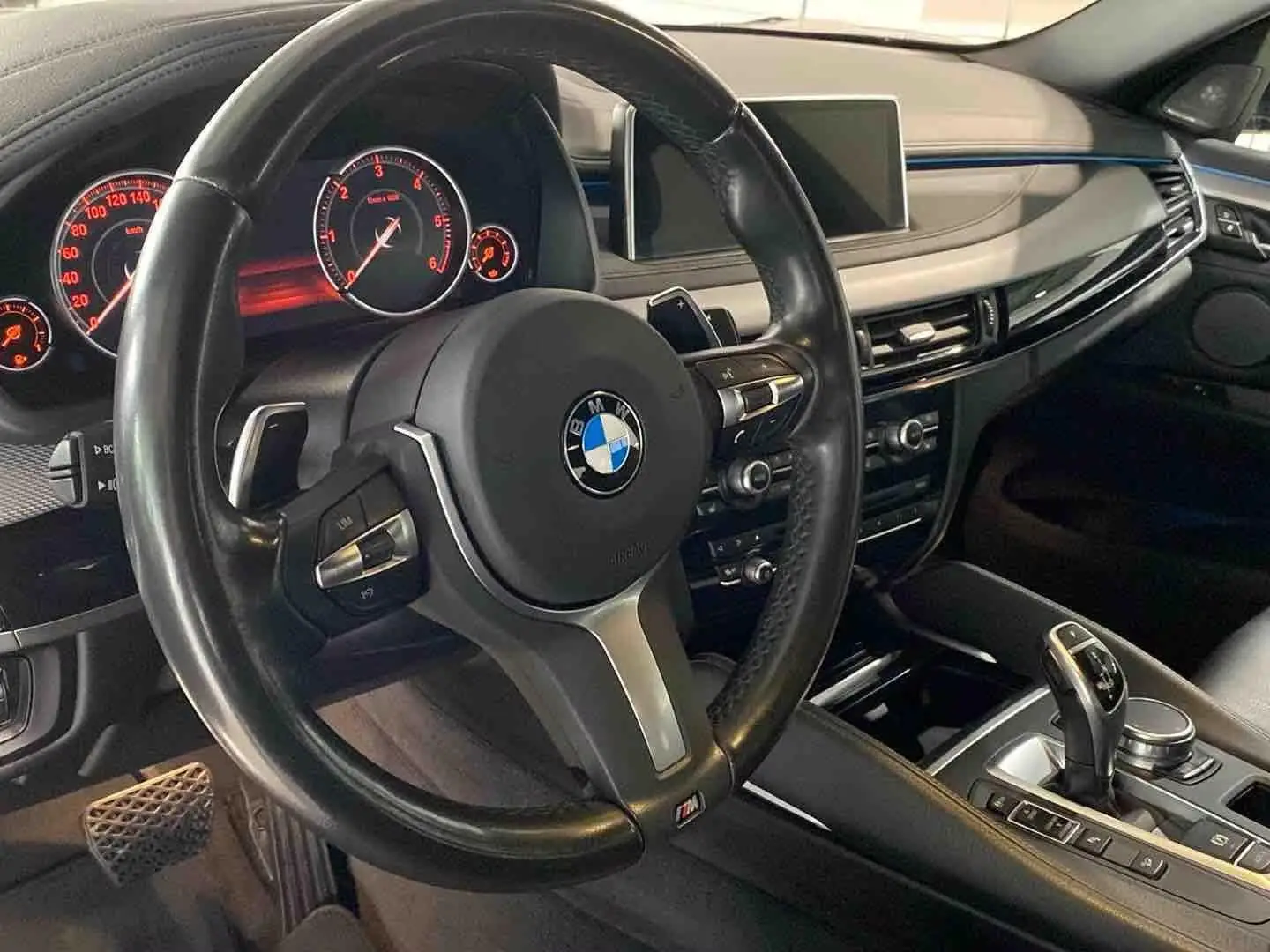 BMW X6 xDRIVE 40D M-SPORT – fotka 8