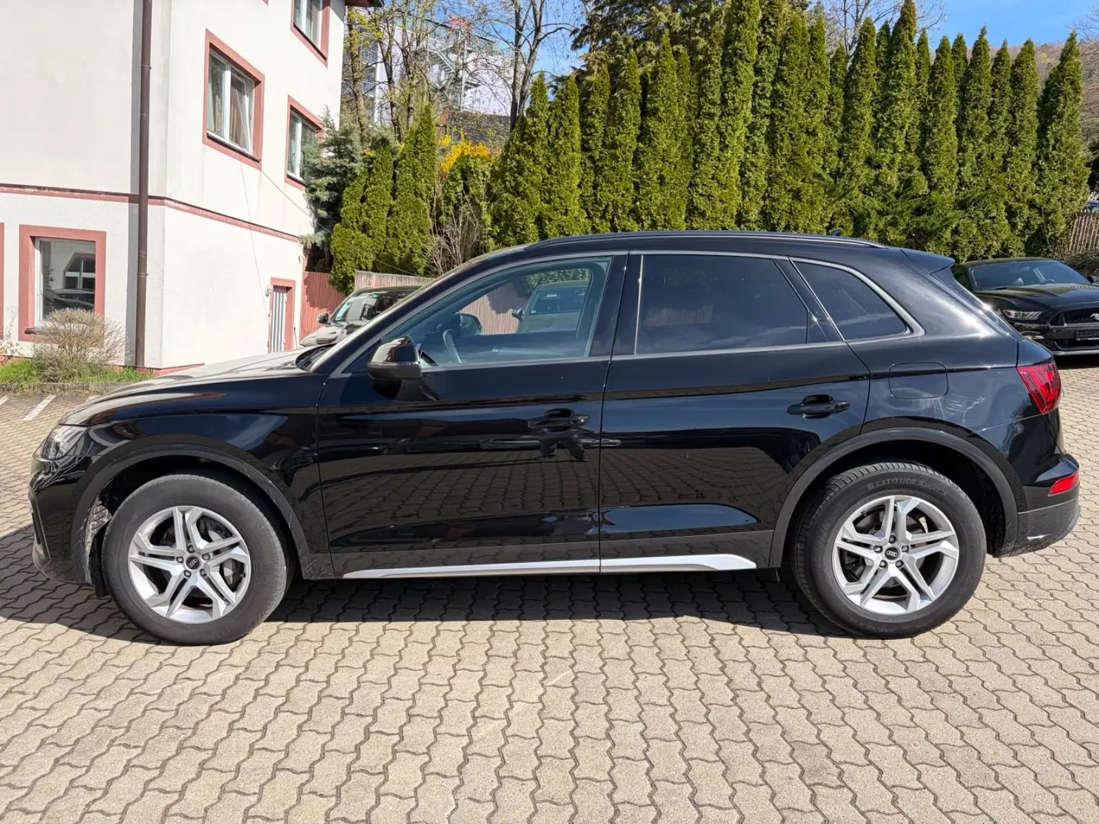 Audi Q5 50 TFSIe quattro Sport – fotka 6