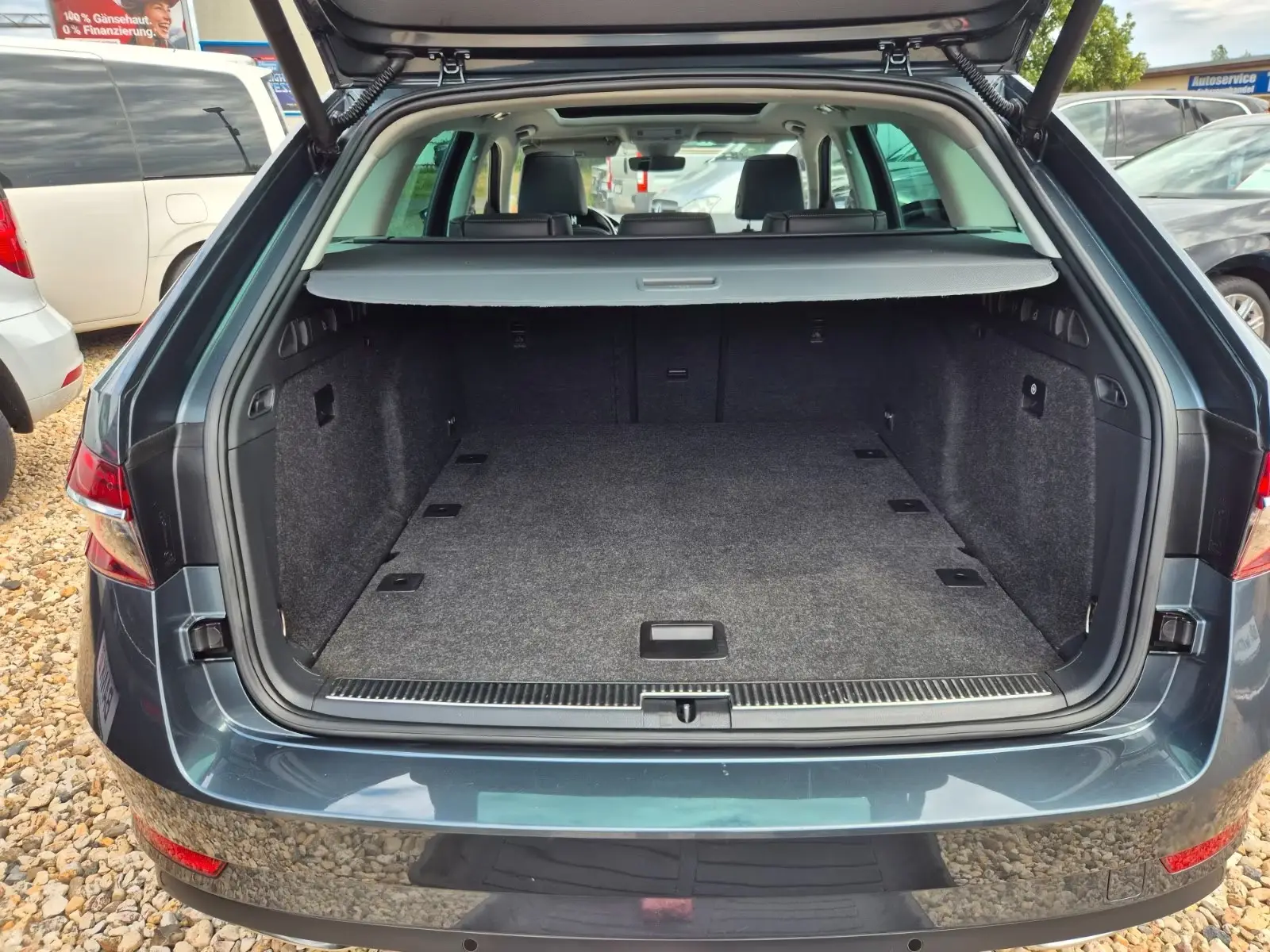Skoda Superb Combi L&K 2,0 TDI 147KW – fotka 24