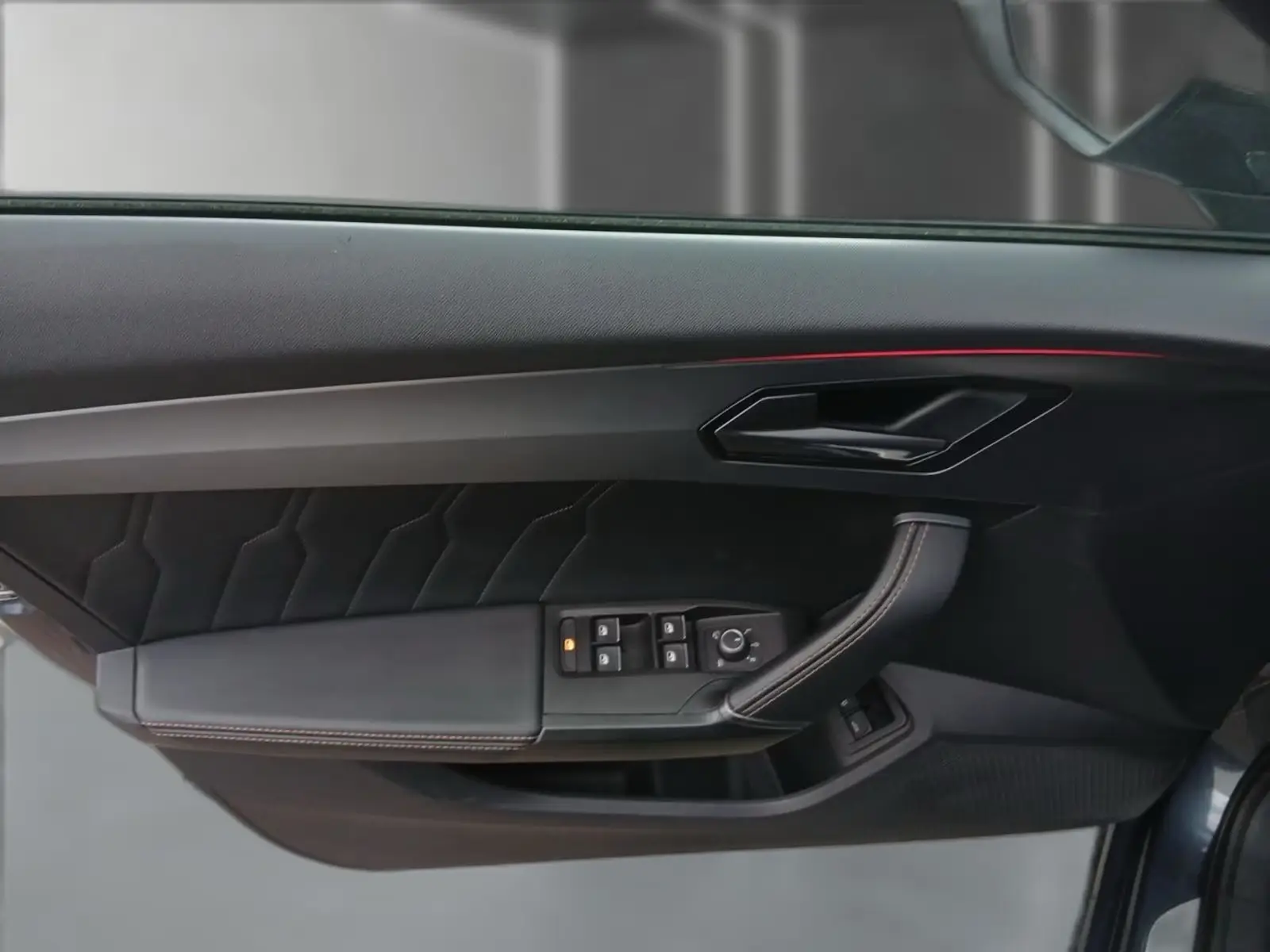 Cupra Formentor 1.4 e-Hybrid DSG *PANO*360 – fotka 18